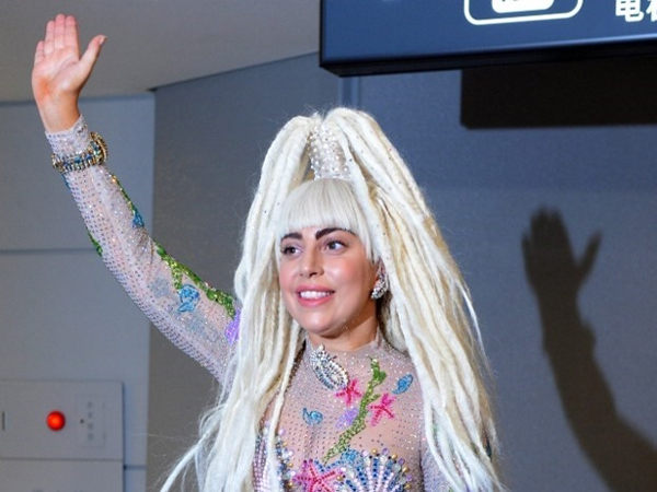 'Salah' Pakai Kostum, Lady Gaga Diprotes Penggemarnya di Jepang!